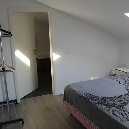 Koeln Und Апартаменты Эрфтштадт