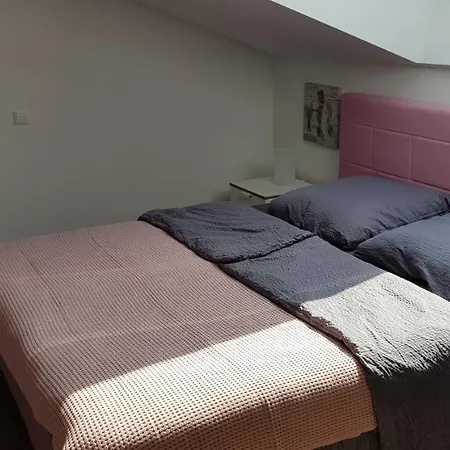 Апартаменты Koeln Und *