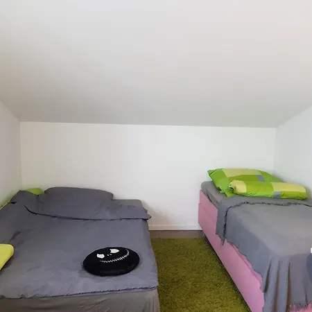 Апартаменты Koeln Und *